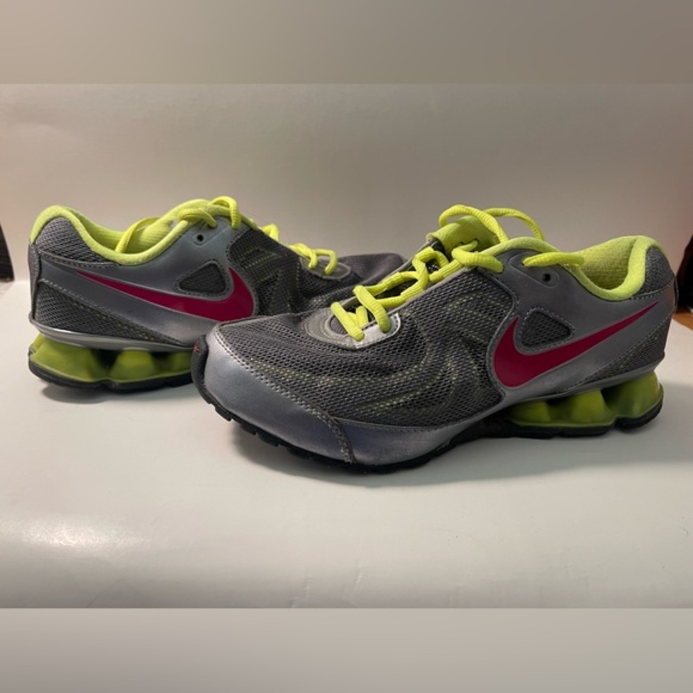 NIKE REAX  Women Running Size 6.5 525755-001 Green /Grey Running Shoes